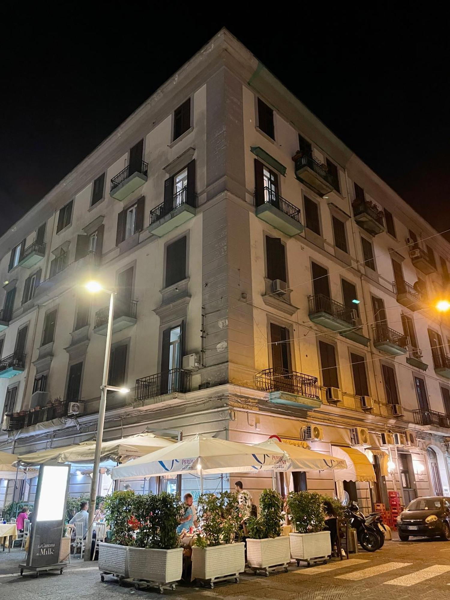Napoli Centrale Suite エクステリア 写真